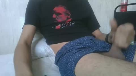 djull100 online show from November 21, 2025, 8:13 am