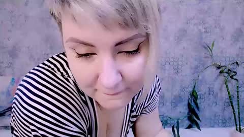 djullia online show from November 29, 2025, 6:16 am