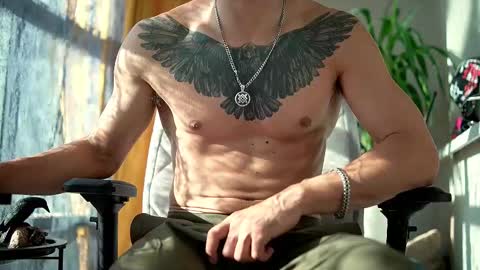 Snapshot of dl_raven chatting on September 9, 2025, 6:24 am Silverhand online show from September 9, 2025, 6:24 am