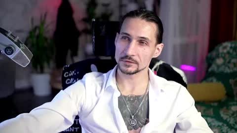 Snapshot of dl_raven chatting on November 1, 2025, 10:56 pm Silverhand online show from November 1, 2025, 10:56 pm