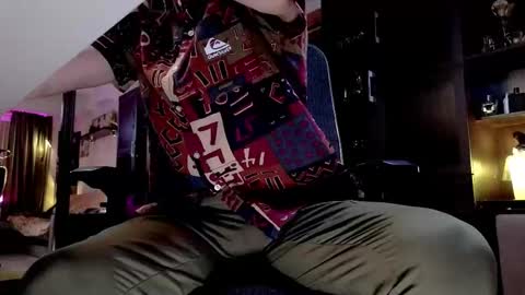 Snapshot of dl_raven chatting on February 20, 2026, 4:09 am Silverhand online show from February 20, 2026, 4:09 am