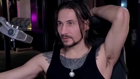 Snapshot of dl_raven chatting on February 27, 2026, 6:52 pm Silverhand online show from February 27, 2026, 6:52 pm