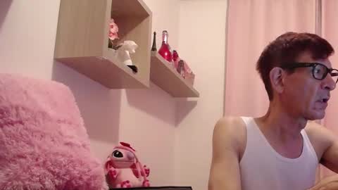 Snapshot of dlacarra chatting on January 9, 2025, 12:57 am David Lucky 13 online show from January 9, 2025, 12:57 am