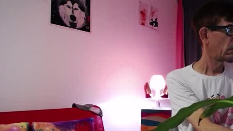 Snapshot of dlacarra chatting on October 25, 2025, 2:08 am David Lucky 13 online show from October 25, 2025, 2:08 am