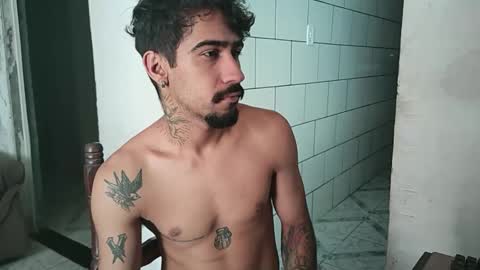 Snapshot of dmacedo96 chatting on February 17, 2025, 2:04 pm AmigodotadoZL online show from February 17, 2025, 2:04 pm