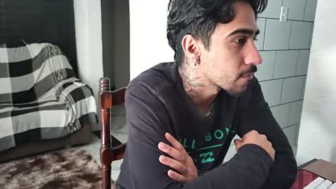 Snapshot of dmacedo96 chatting on November 11, 2025, 3:12 pm AmigodotadoZL online show from November 11, 2025, 3:12 pm