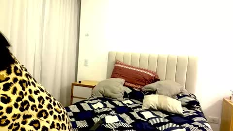 Snapshot of doble_dosis chatting on February 19, 2026, 11:45 pm doble_dosis online show from February 19, 2026, 11:45 pm