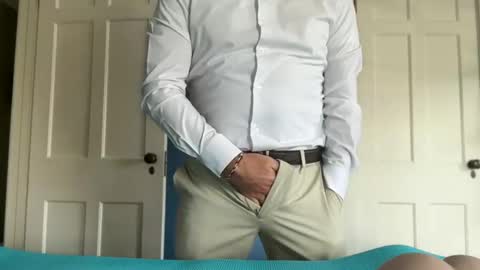 Doc online show from October 18, 2025, 8:09 pm