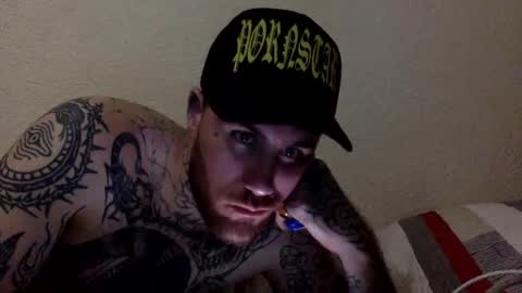 Snapshot of dogboi666 chatting on January 15, 2025, 5:40 am Dogboi online show from January 15, 2025, 5:40 am