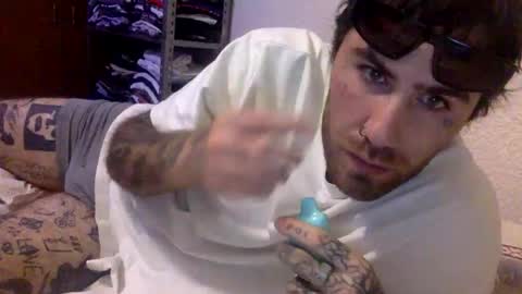 Snapshot of dogboi666 chatting on November 16, 2025, 7:47 am Dogboi online show from November 16, 2025, 7:47 am