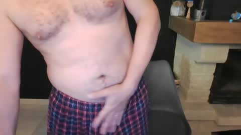 Snapshot of doggydaddi chatting on November 17, 2025, 7:03 am Alex online show from November 17, 2025, 7:03 am