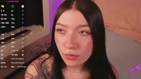 Dolcexx online show from November 19, 2025, 7:58 pm