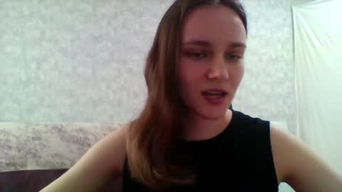 dolcezza_ online show from May 7, 2026, 10:42 am