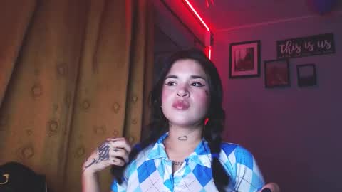 Snapshot of doll_and_thebrown chatting on November 24, 2025, 1:49 am doll_and_thebrown online show from November 24, 2025, 1:49 am