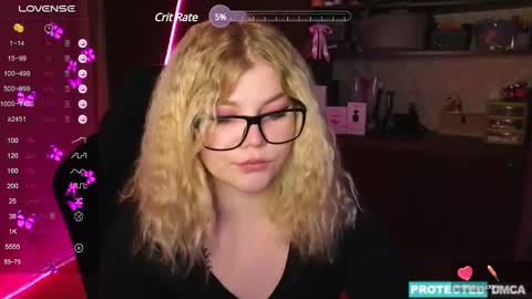 Chloe online show from December 5, 2024, 2:31 am