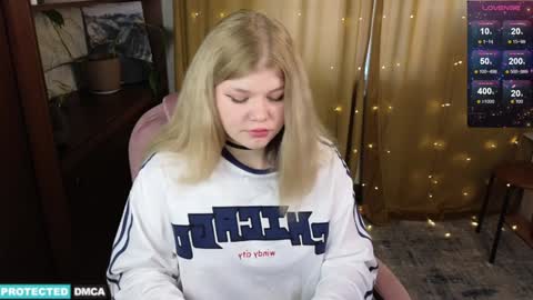 Chloe online show from January 22, 2025, 9:02 am