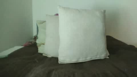 Snapshot of doll_dollys_ chatting on May 8, 2026, 6:13 pm doll_dollys_ online show from May 8, 2026, 6:13 pm