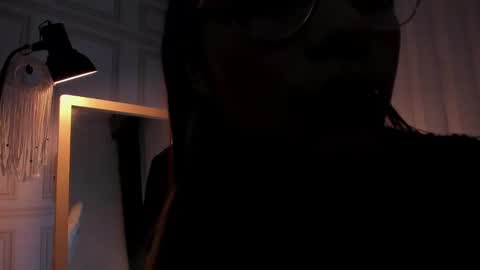 doll_isa_ online show from September 14, 2025, 7:13 pm