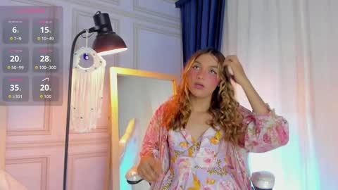 doll_isa_ online show from September 19, 2025, 7:47 pm