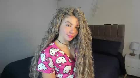 doll_oriana online show from October 22, 2025, 6:40 pm