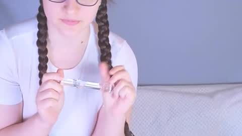 Tessa online show from April 13, 2026, 3:06 pm