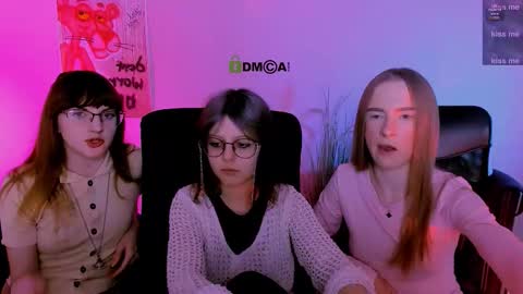 doll_vey online show from February 1, 2026, 8:18 pm
