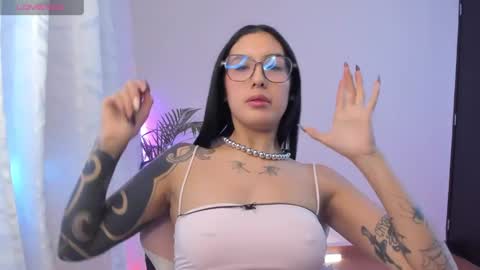 Snapshot of doll_waif chatting on December 31, 2024, 6:02 pm veronica  Independent model online show from December 31, 2024, 6:02 pm