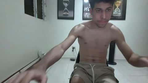 DollarHot30 online show from January 9, 2025, 10:52 pm