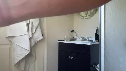 Snapshot of dollasign69b chatting on May 1, 2026, 2:10 pm dollasign69b online show from May 1, 2026, 2:10 pm
