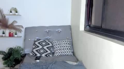 dollescent online show from March 29, 2026, 5:40 am