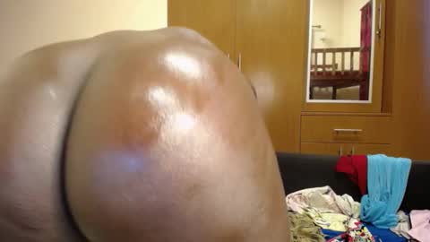 Bella online show from October 21, 2025, 7:31 am