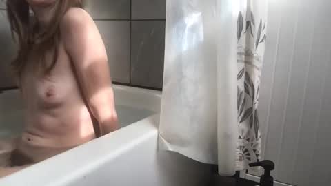 Snapshot of dollfacefuckface chatting on October 21, 2025, 5:24 pm Mirabella online show from October 21, 2025, 5:24 pm