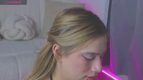 DollFaceInk online show from March 17, 2026, 1:21 am