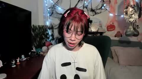 Snapshot of dolliette chatting on October 30, 2025, 9:04 pm mina online show from October 30, 2025, 9:04 pm