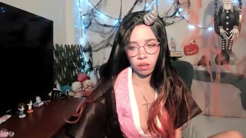 Snapshot of dolliette chatting on November 1, 2025, 2:57 am mina online show from November 1, 2025, 2:57 am