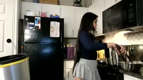 DOLLLFACE online show from December 24, 2024, 11:17 am