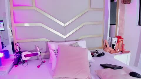 Dollsweety online show from October 2, 2025, 10:28 pm