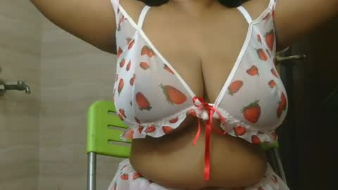 Snapshot of dolly_2 chatting on June 28, 2026, 4:07 am dolly_2 online show from June 28, 2026, 4:07 am