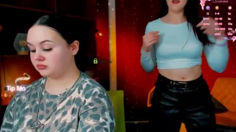 dolly_sunshine online show from April 17, 2026, 5:32 am