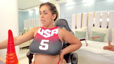 dolly walker online show from December 30, 2024, 2:31 am