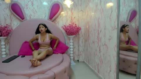 Snapshot of dollyboobsy chatting on March 1, 2026, 1:02 pm Dollyboobsy online show from March 1, 2026, 1:02 pm