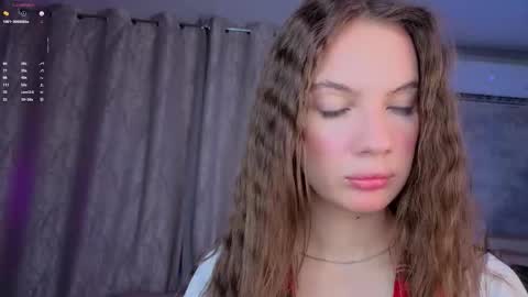 Emilia online show from December 4, 2025, 4:44 am