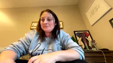 Dolly online show from March 3, 2025, 11:56 pm