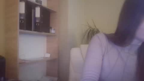 DollyRoma online show from November 5, 2025, 9:31 am