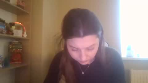 DollyRoma online show from December 18, 2025, 9:59 am