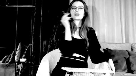 Dolores Sage online show from April 7, 2026, 9:04 pm