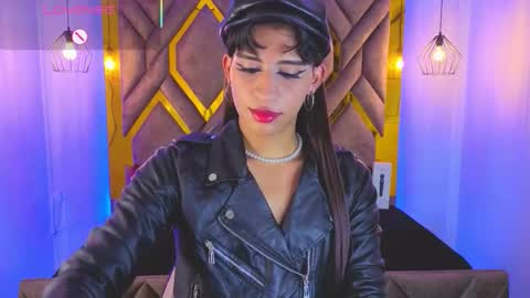 dom_veneno online show from November 24, 2025, 7:13 pm