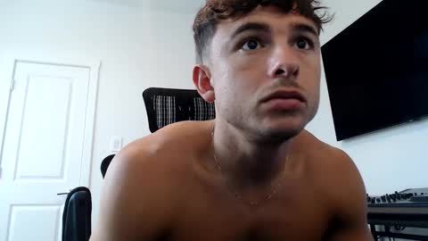 Snapshot of domd3 chatting on October 17, 2025, 6:21 pm Dom online show from October 17, 2025, 6:21 pm