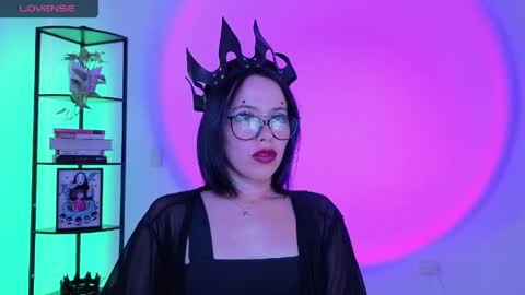 Mistress online show from April 8, 2026, 4:40 pm