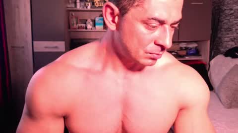 Snapshot of dominatemuscle chatting on June 12, 2026, 6:23 am Kevin online show from June 12, 2026, 6:23 am